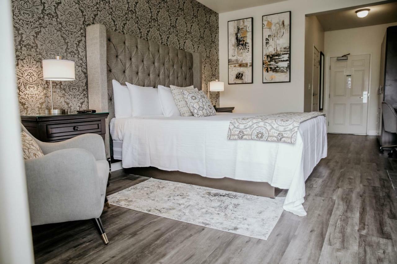 Geyserville Inn Екстериор снимка